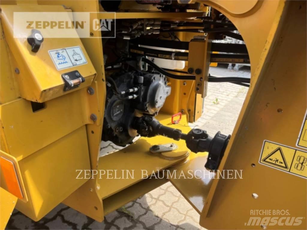 CAT 918M 轮式装载机
