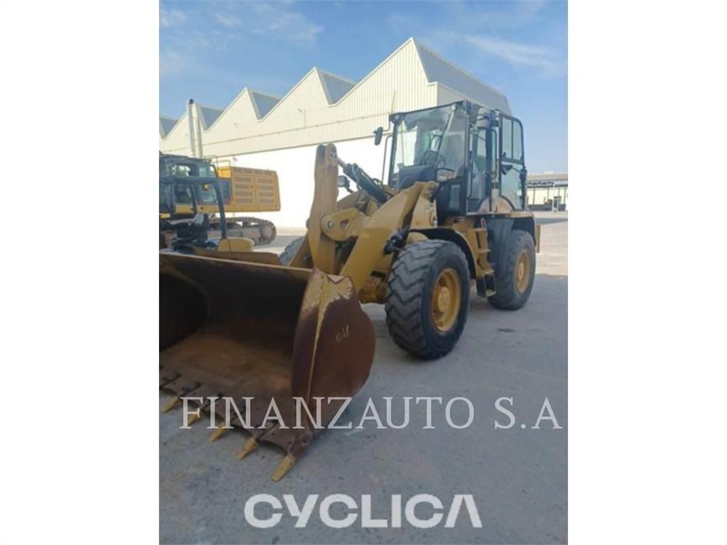 CAT 918M 轮式装载机