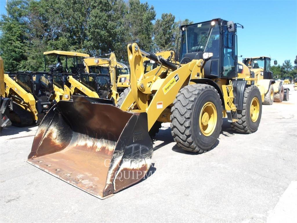 CAT 918M 轮式装载机