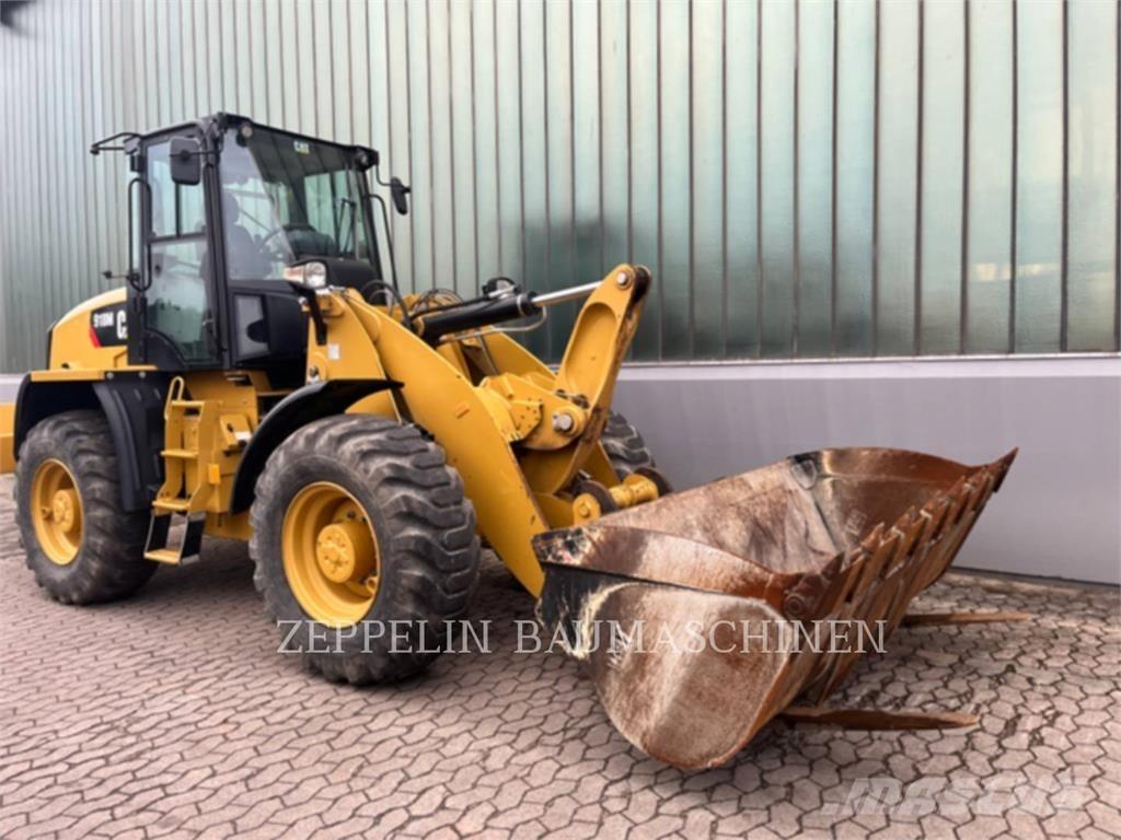 CAT 918M 轮式装载机