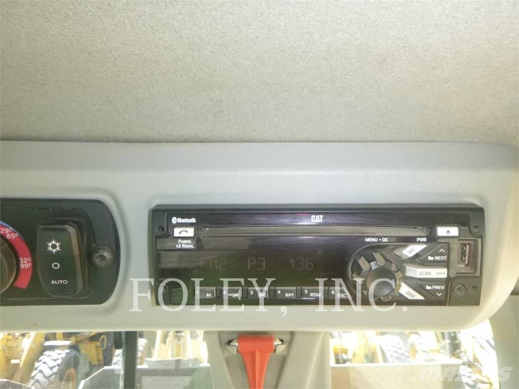 CAT 926M 轮式装载机