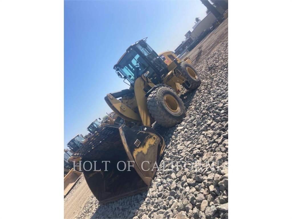 CAT 926M 轮式装载机