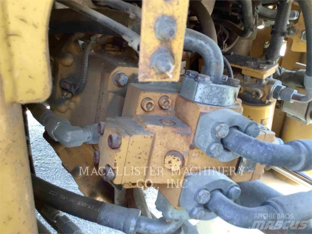 CAT 926M 轮式装载机