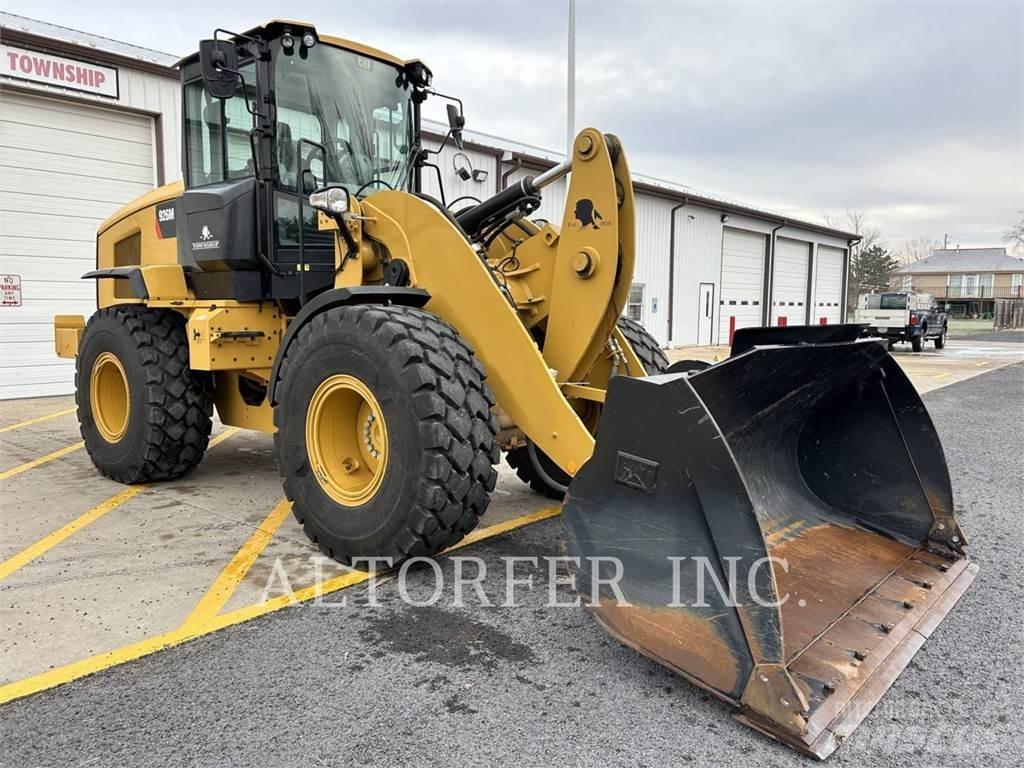 CAT 926M 轮式装载机
