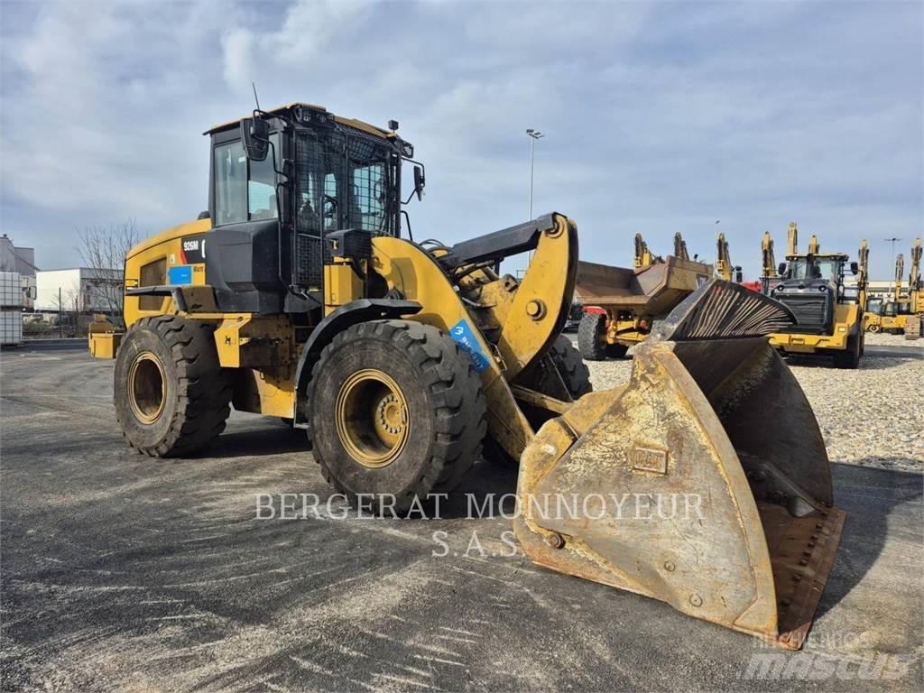 CAT 926M 轮式装载机