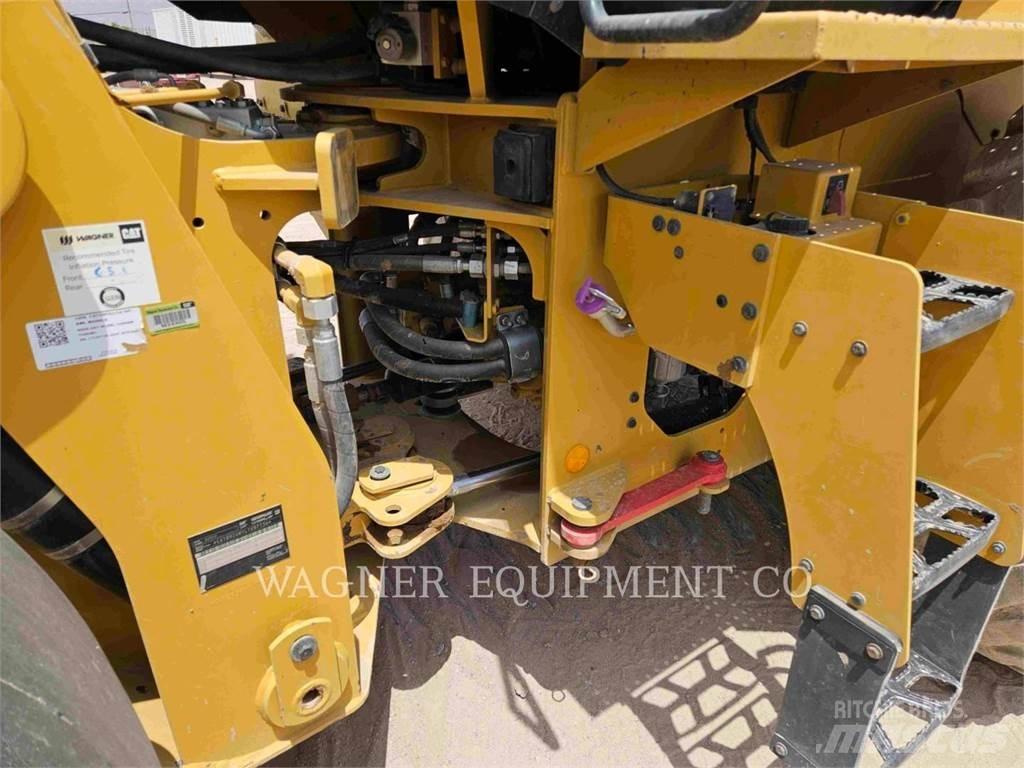 CAT 926M 轮式装载机