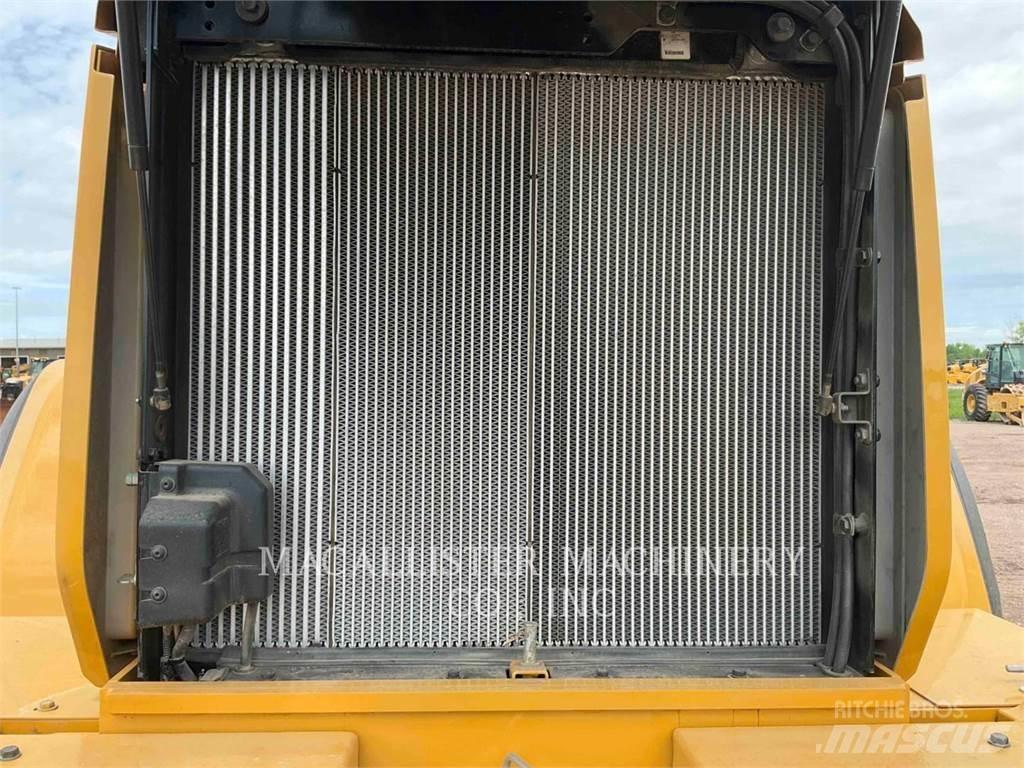 CAT 926M 轮式装载机
