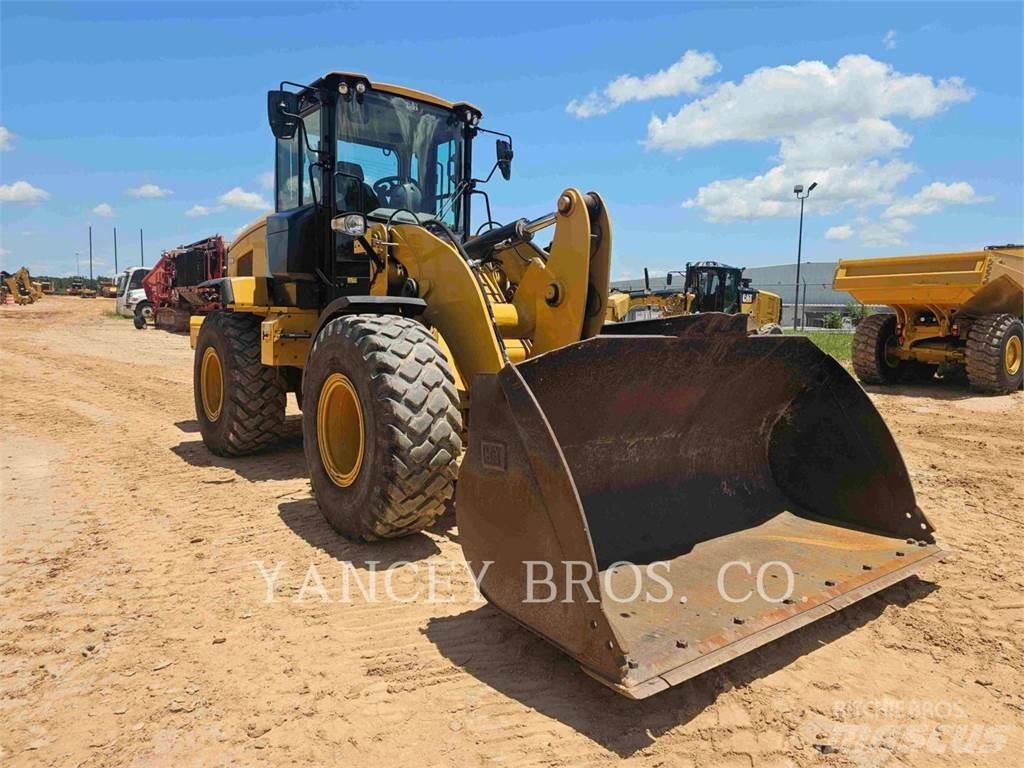 CAT 926M 轮式装载机