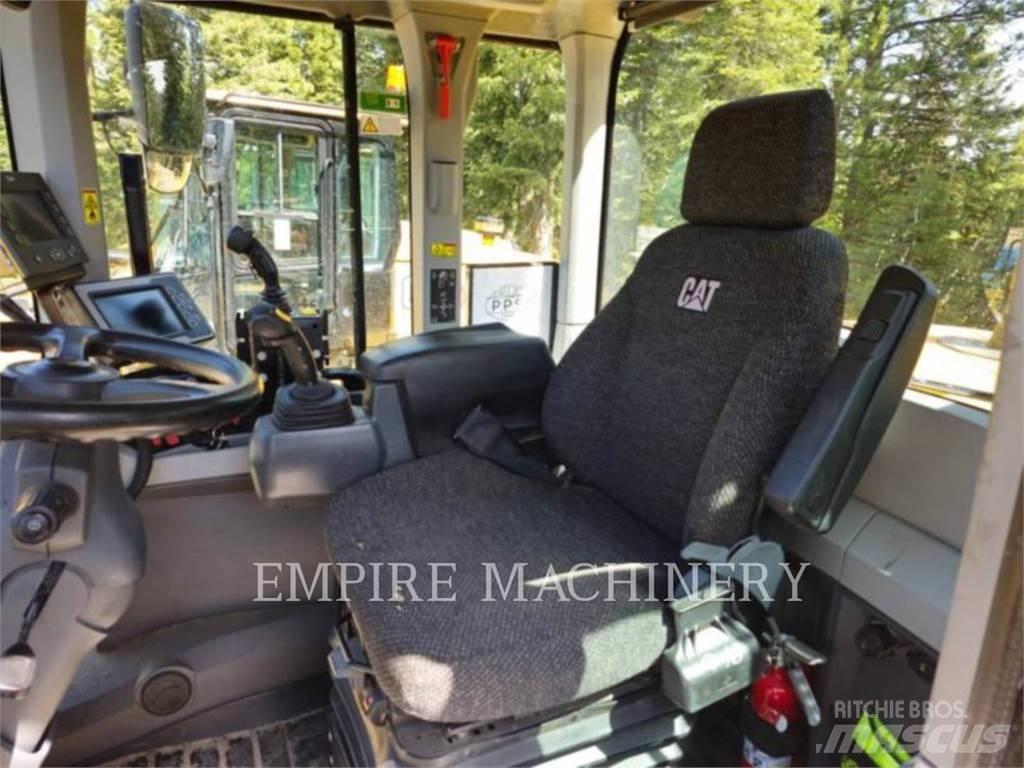 CAT 926M 轮式装载机