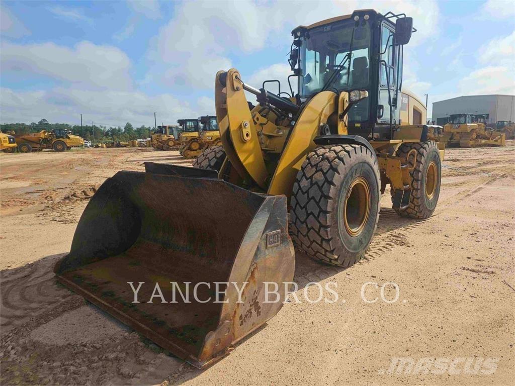 CAT 926M 轮式装载机