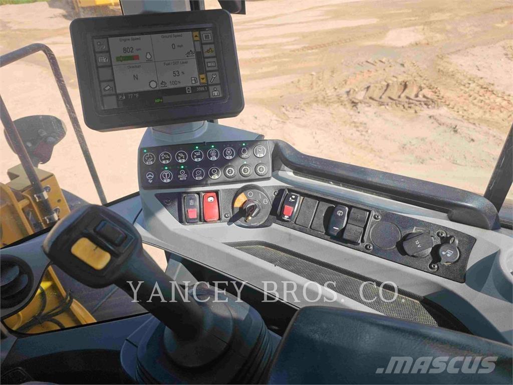 CAT 926M 轮式装载机