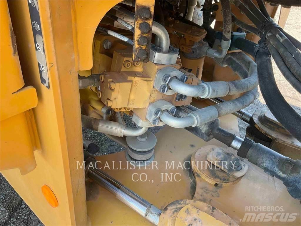 CAT 926M 轮式装载机