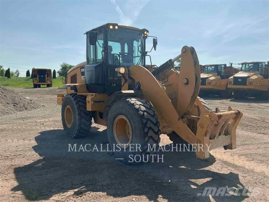 CAT 926M 轮式装载机