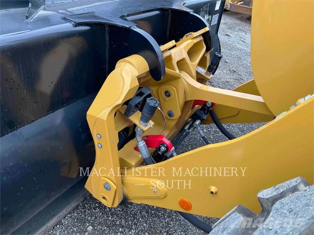 CAT 926M 轮式装载机