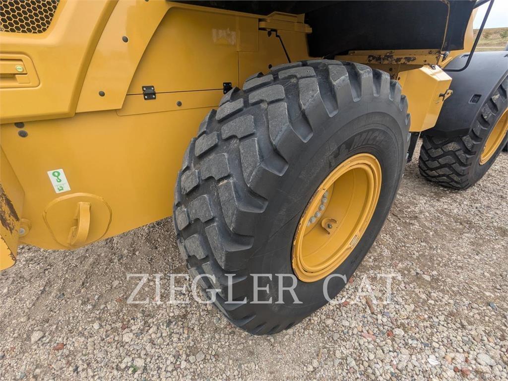 CAT 926M 轮式装载机
