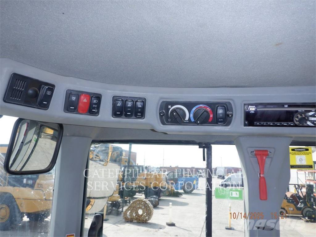 CAT 926M 轮式装载机