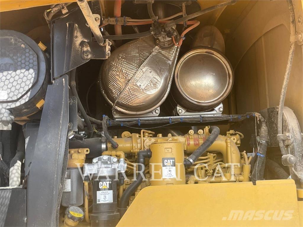 CAT 926M HL 轮式装载机