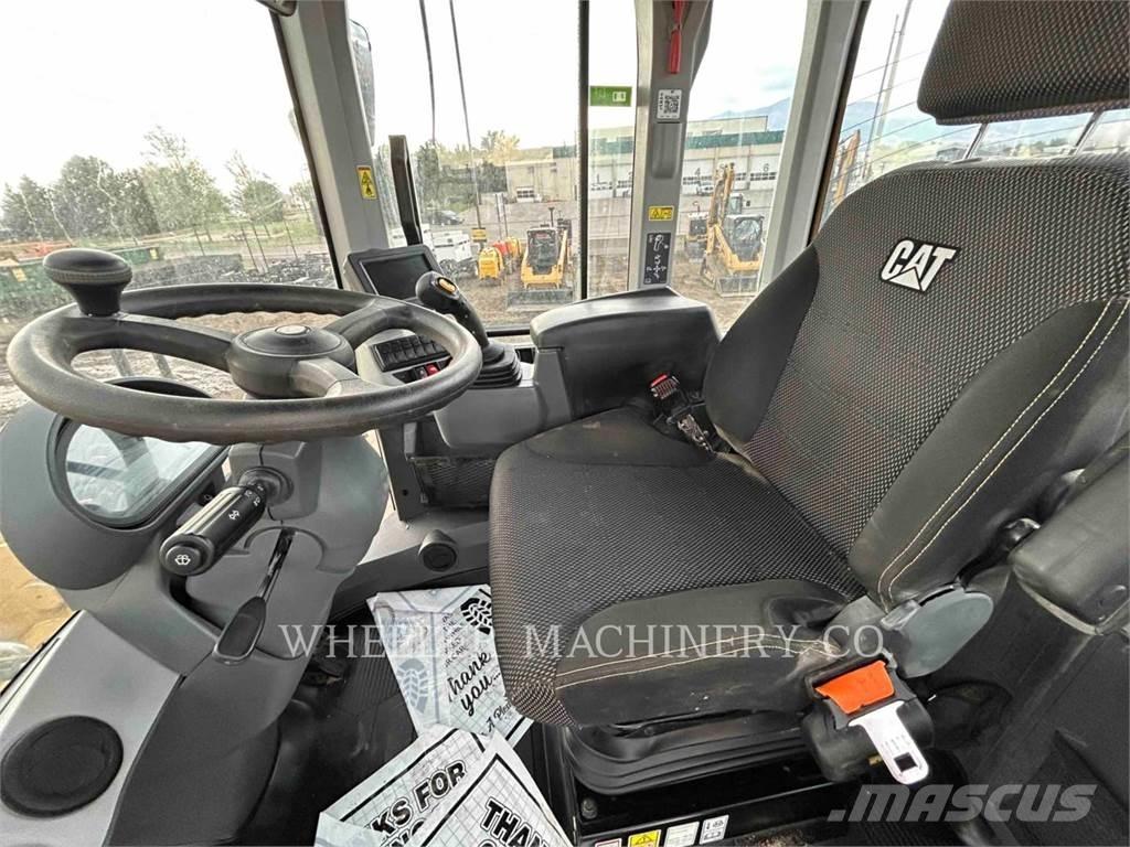 CAT 926M QC 轮式装载机