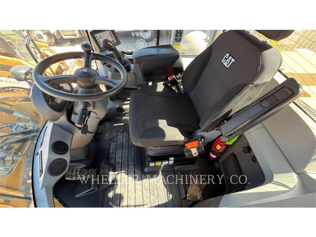 CAT 926M QC 轮式装载机