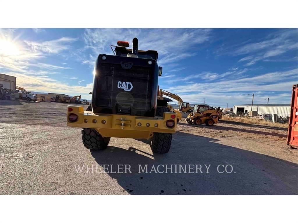 CAT 926M QC 3V 轮式装载机