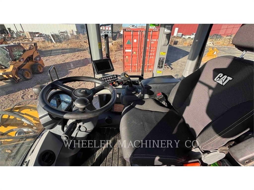 CAT 926M QC 3V 轮式装载机