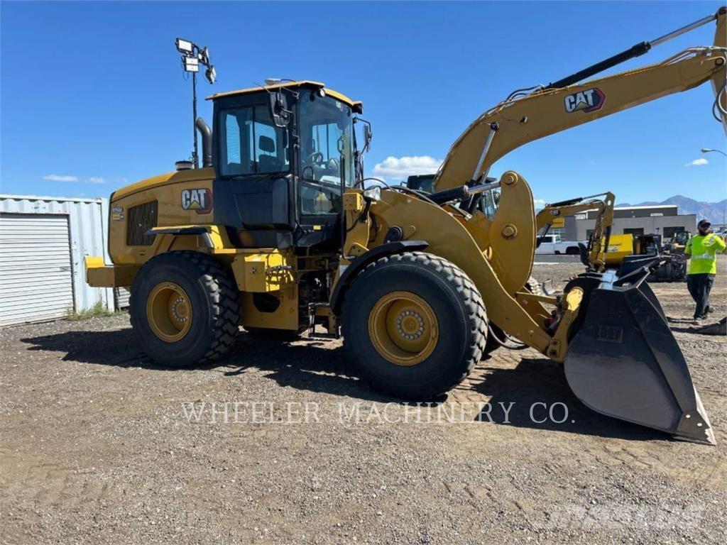 CAT 926M QC 3V 轮式装载机