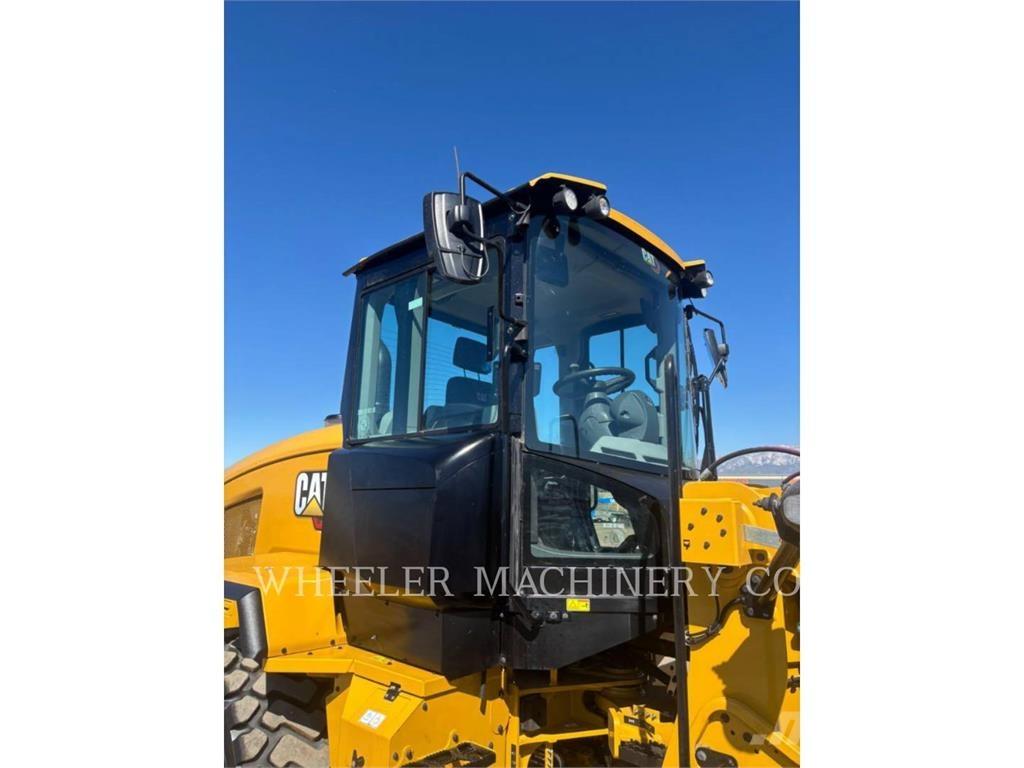 CAT 926M QC 3V 轮式装载机