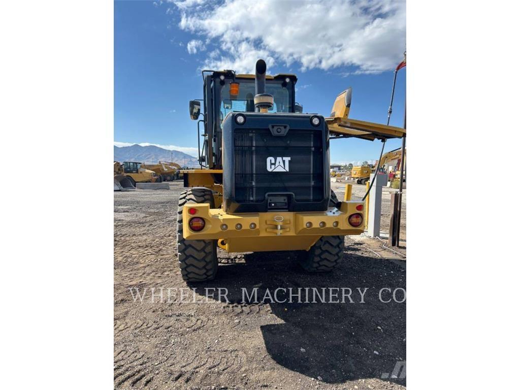 CAT 926M QC 3V 轮式装载机
