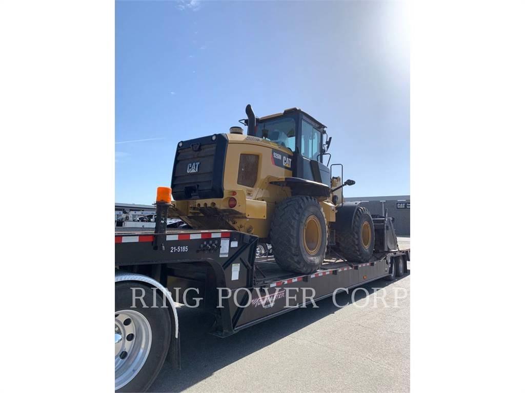 CAT 926MQC3V 轮式装载机