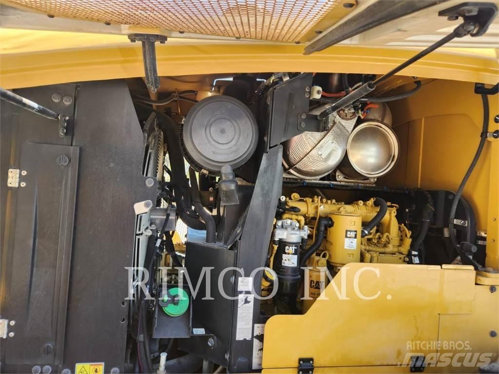 CAT 930 轮式装载机