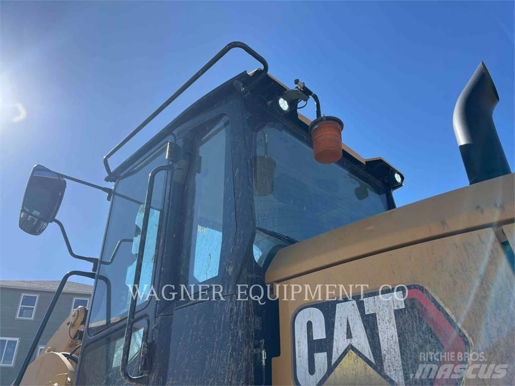 CAT 930 轮式装载机