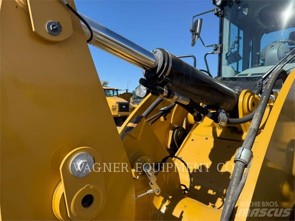 CAT 930M 轮式装载机