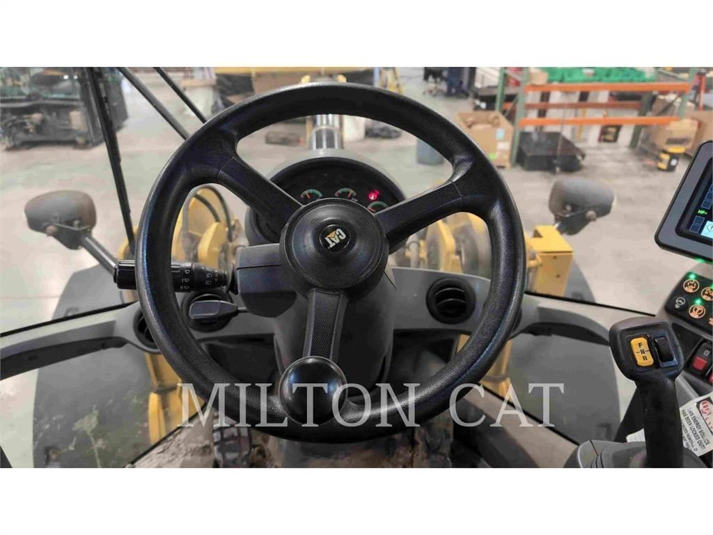 CAT 930M 轮式装载机