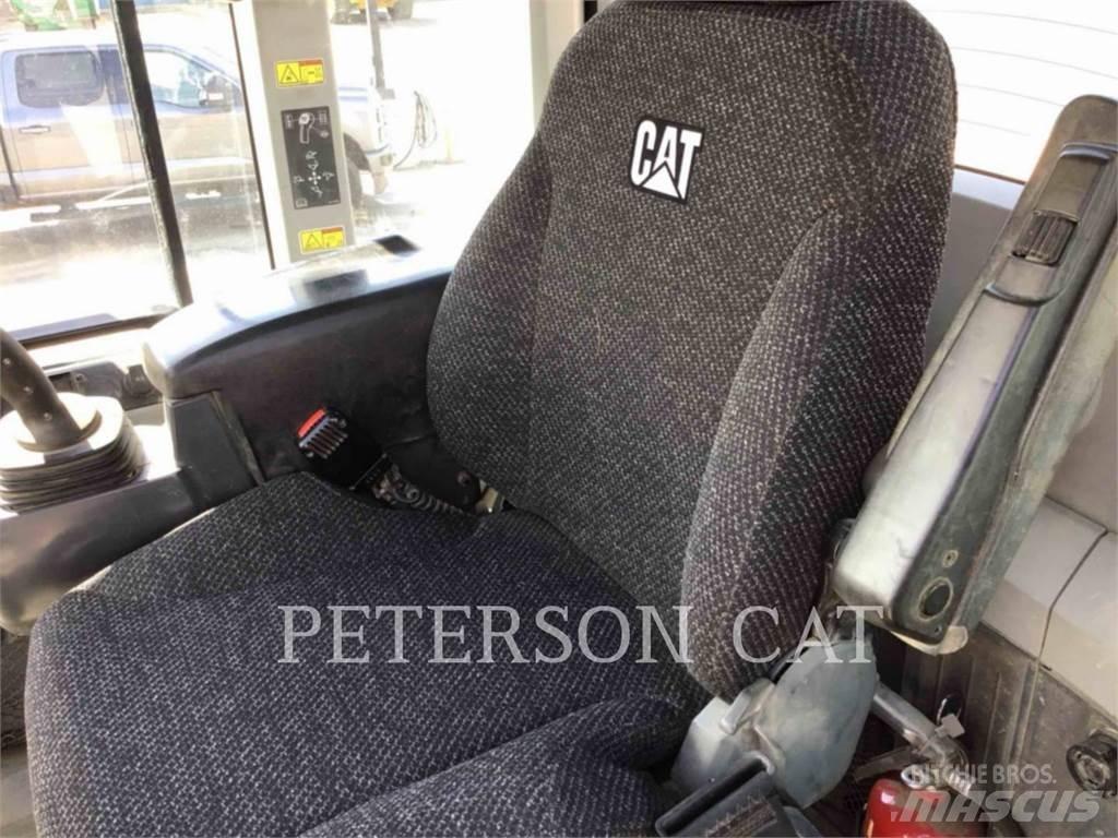 CAT 930M 轮式装载机