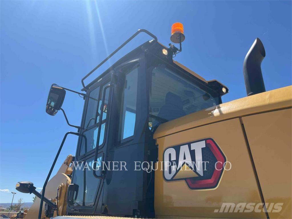 CAT 930M 轮式装载机