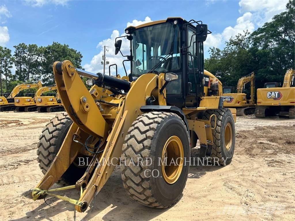 CAT 930M 轮式装载机
