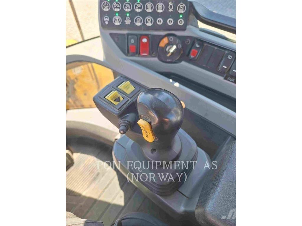 CAT 930M 轮式装载机