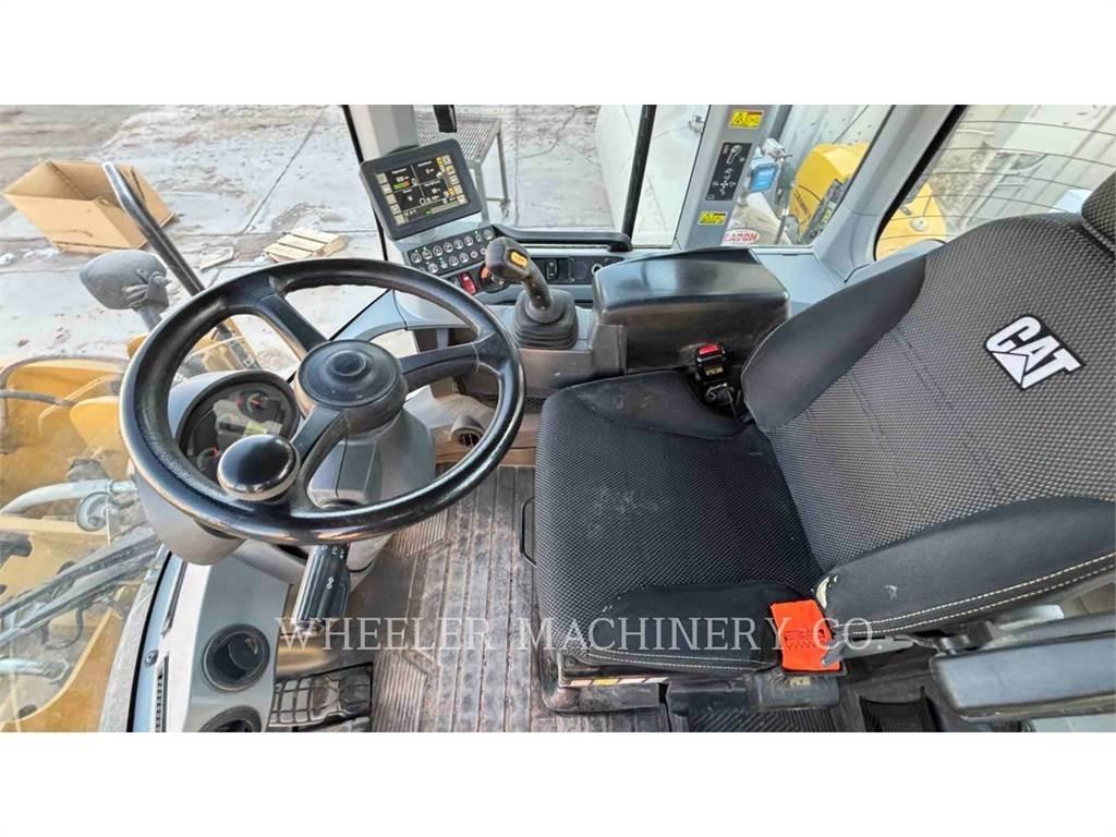 CAT 930M QC 轮式装载机