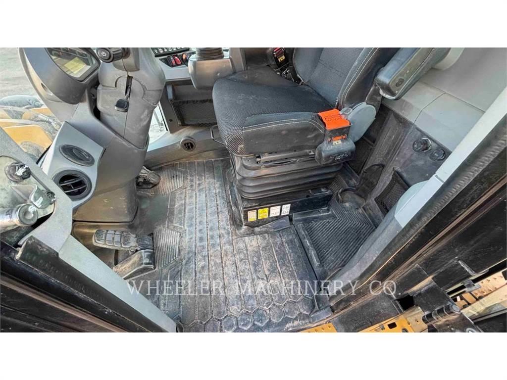 CAT 930M QC 轮式装载机
