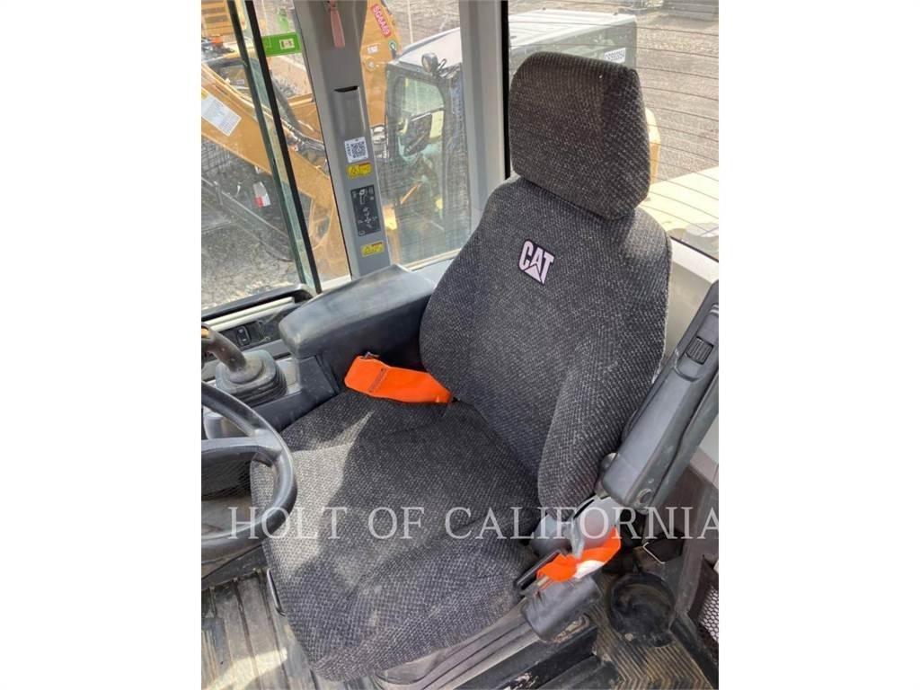 CAT 938 轮式装载机