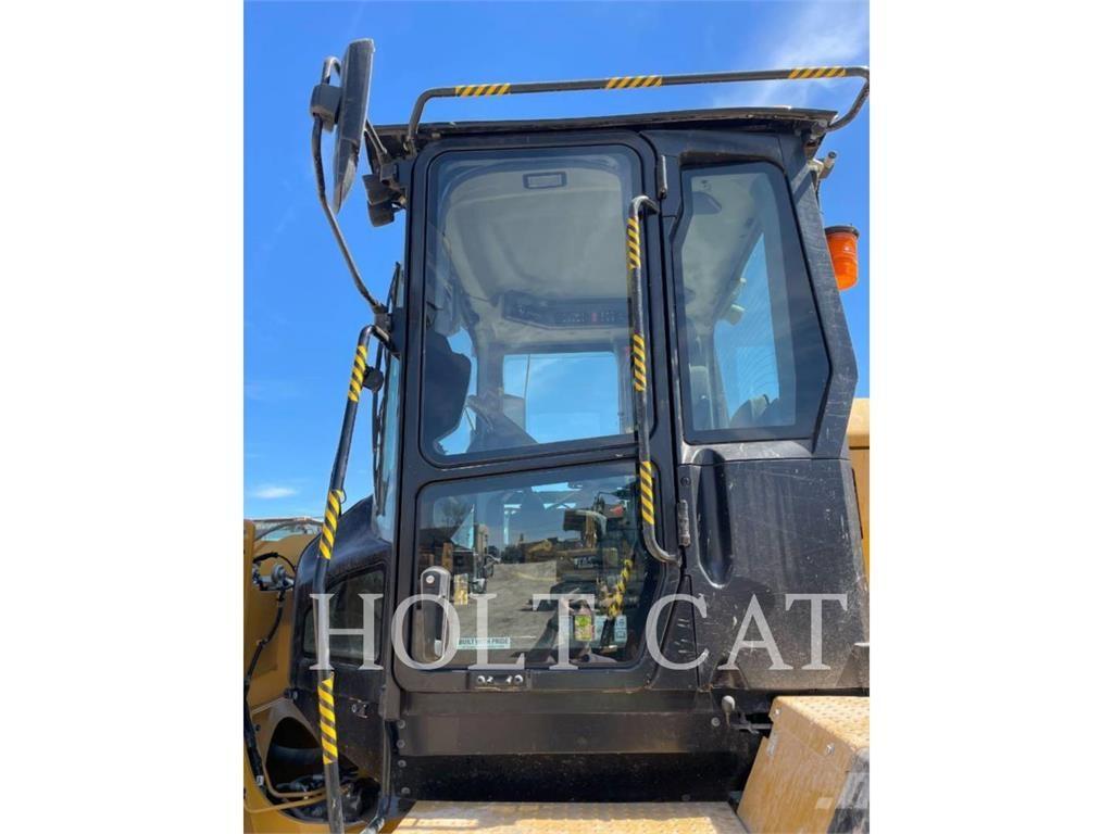 CAT 938 QC 轮式装载机