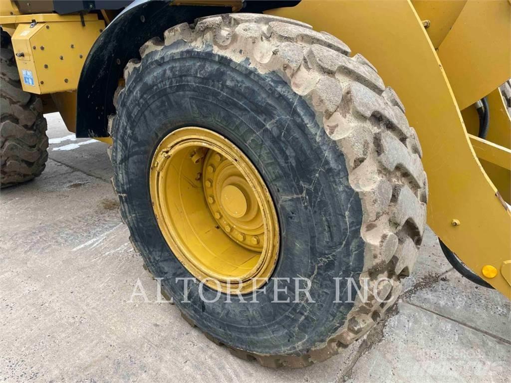 CAT 938M 轮式装载机