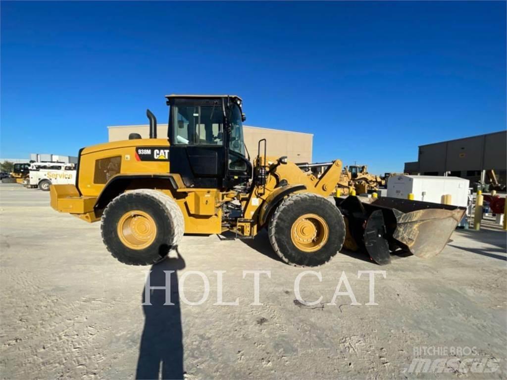 CAT 938M 轮式装载机