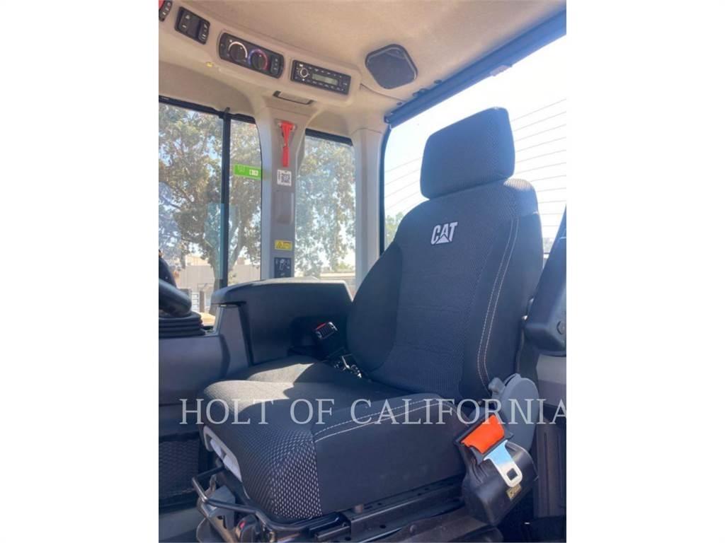 CAT 938M 轮式装载机