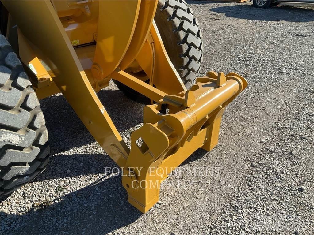 CAT 938M 轮式装载机