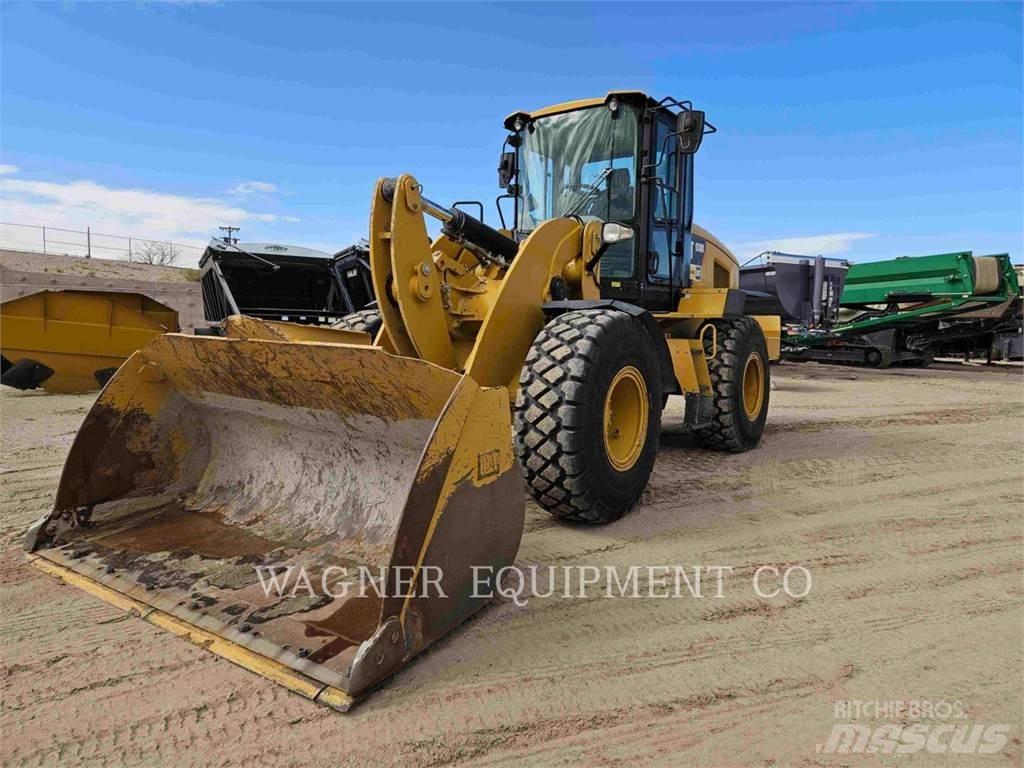 CAT 938M 轮式装载机