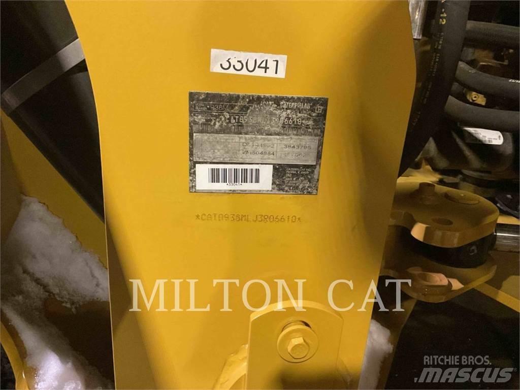 CAT 938M 轮式装载机