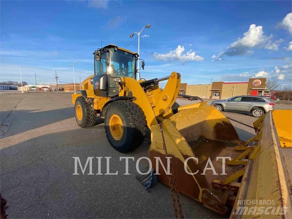CAT 938M 轮式装载机