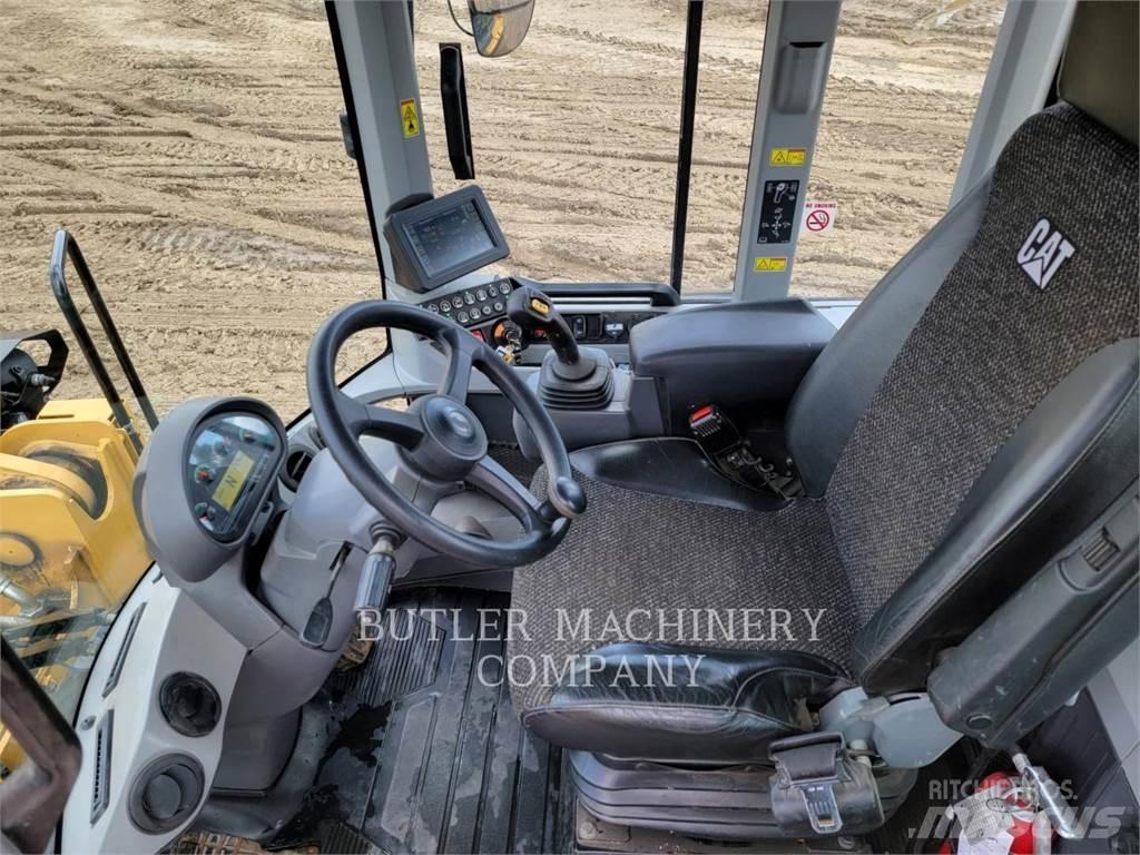 CAT 938M 轮式装载机