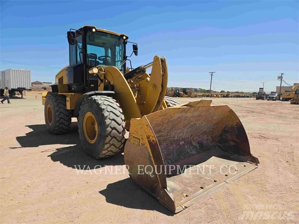CAT 938M 轮式装载机